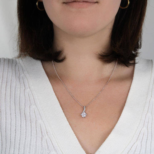 Alluring beauty necklace