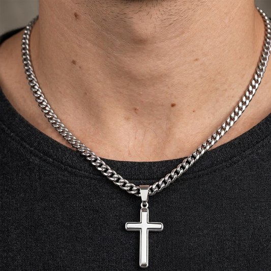 Collar de Cruz Artesanal con Cadena Cubana